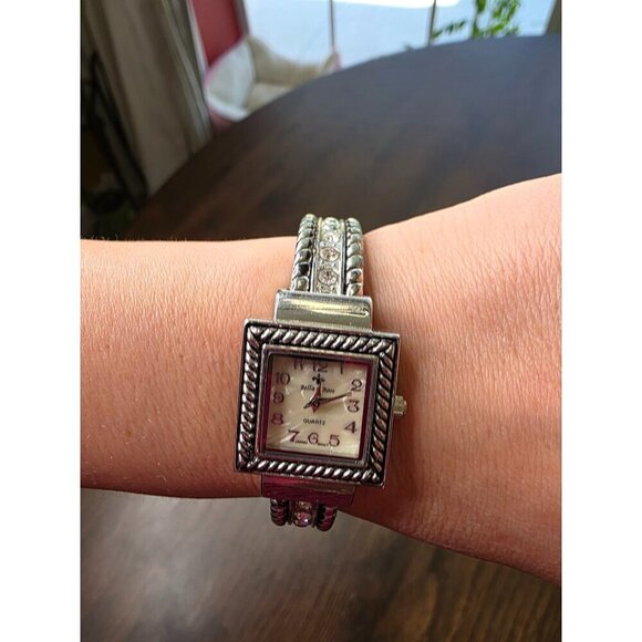 Women's Bella & Rose Quartz Bracelet Watch (need a replacement battery) - Picture 9 of 16